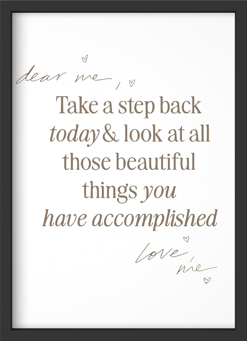 take a step back - Poster mit Premium-Rahmen